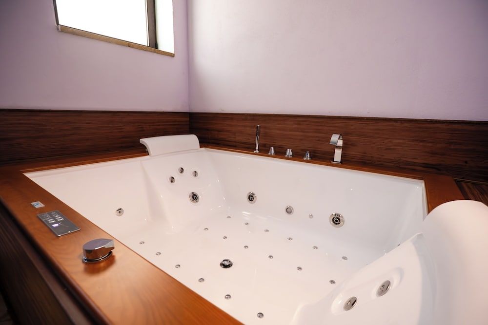 Villa Amoroso - Ospitalità Mediterranea Luxury Quadruple Room, Private Bathroom, Garden View 12