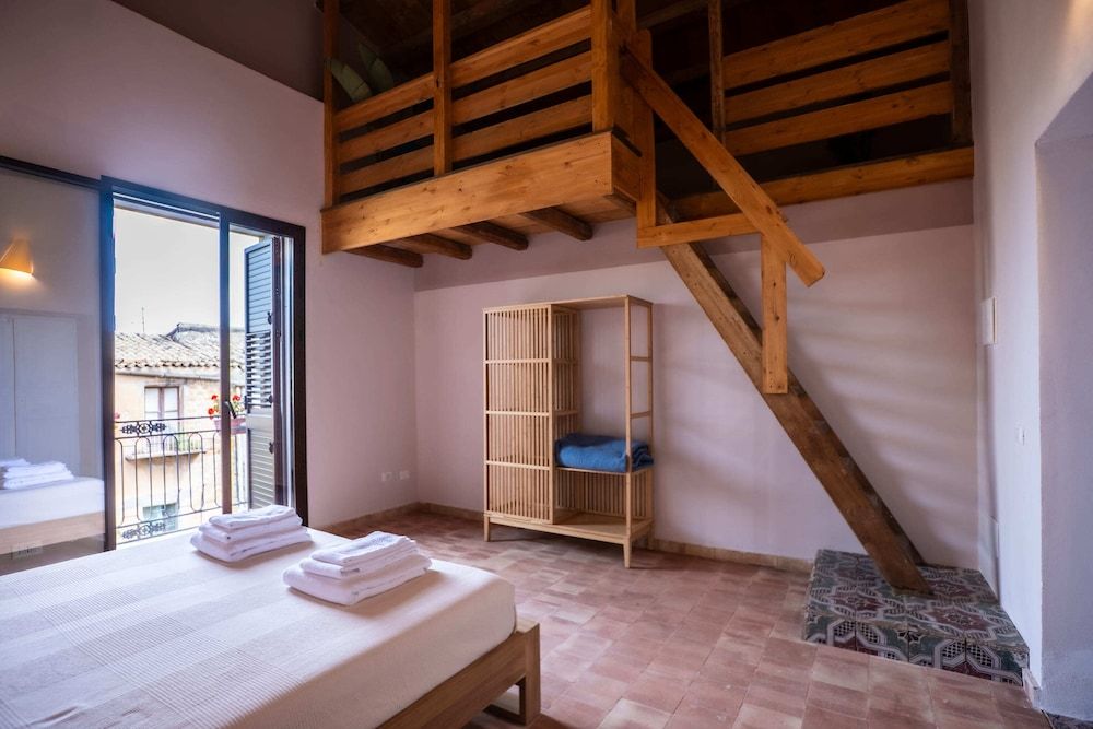 Villa Amoroso - Ospitalità Mediterranea Superior Quadruple Room, Private Bathroom, Tower 17