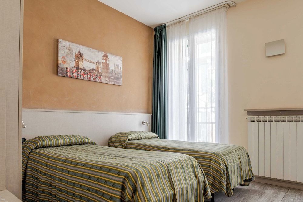 Hotel 3 Comfort and Serenity Heart of Ventimiglia House 2
