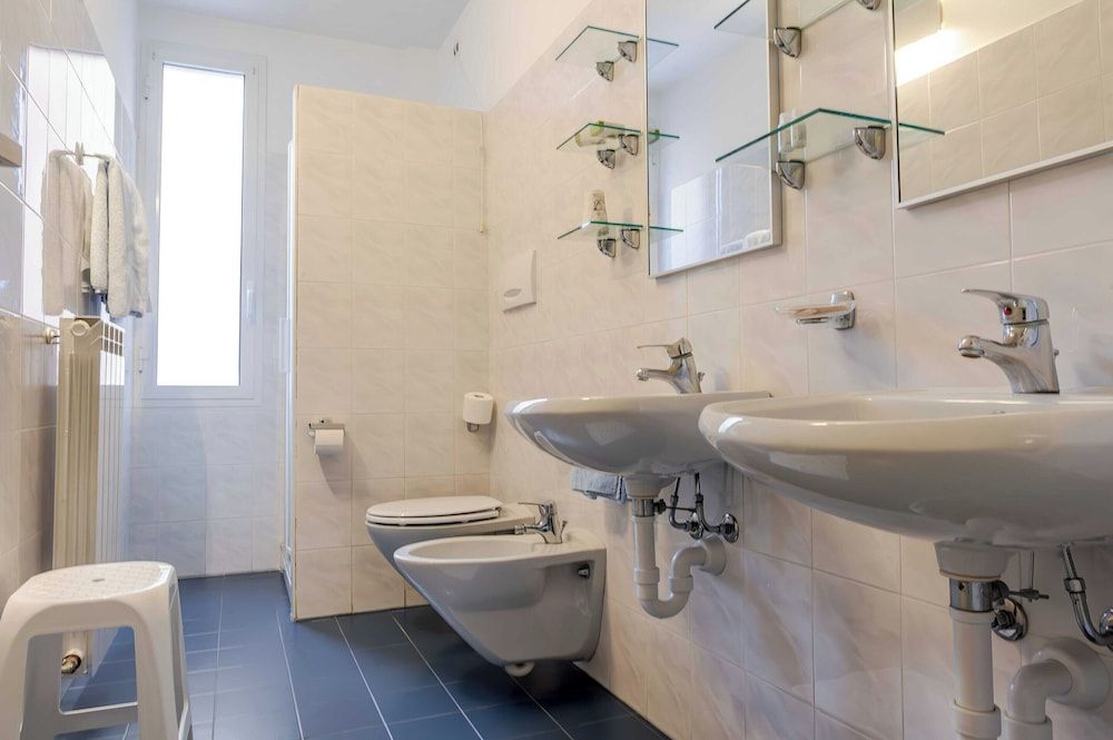 Hotel 3 Comfort and Serenity Heart of Ventimiglia House 5