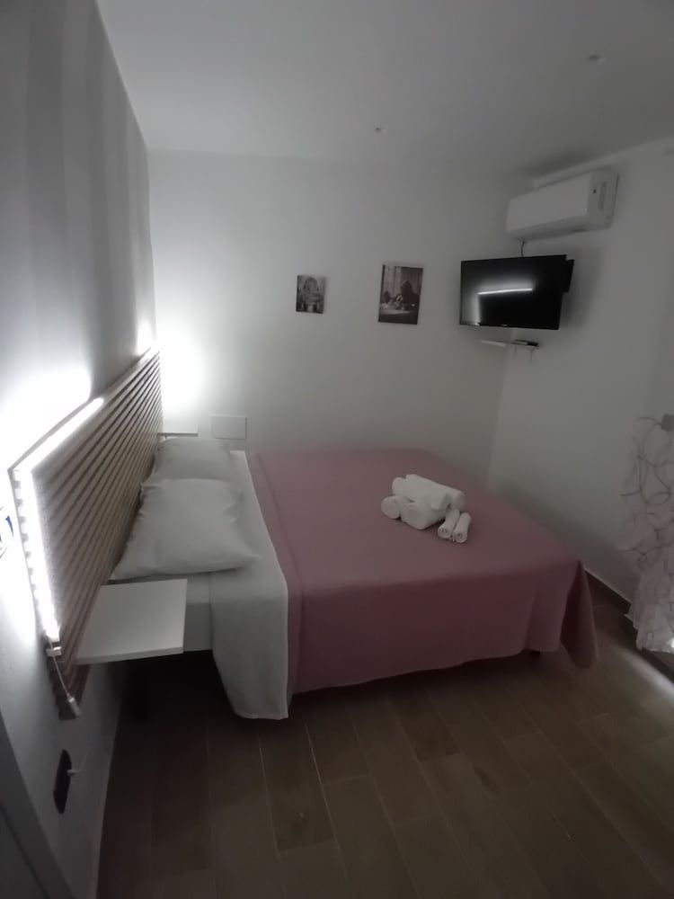 B&b EmaNik Family Room, City View, Tower 8