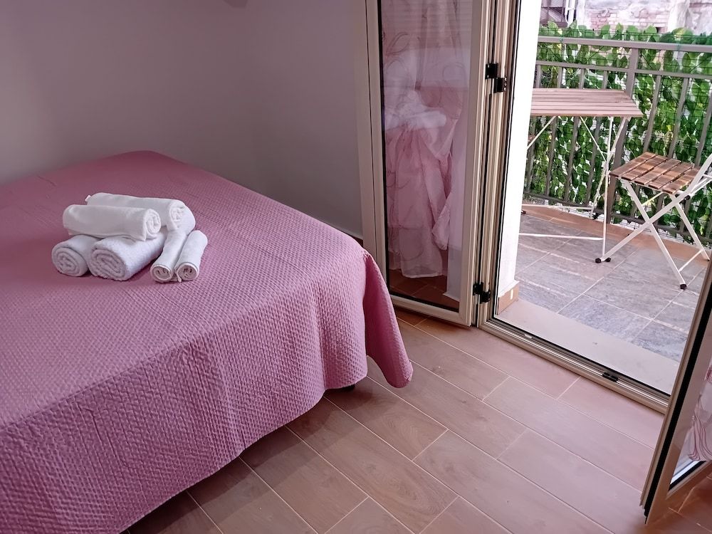 B&b EmaNik Family Room, City View, Tower 9