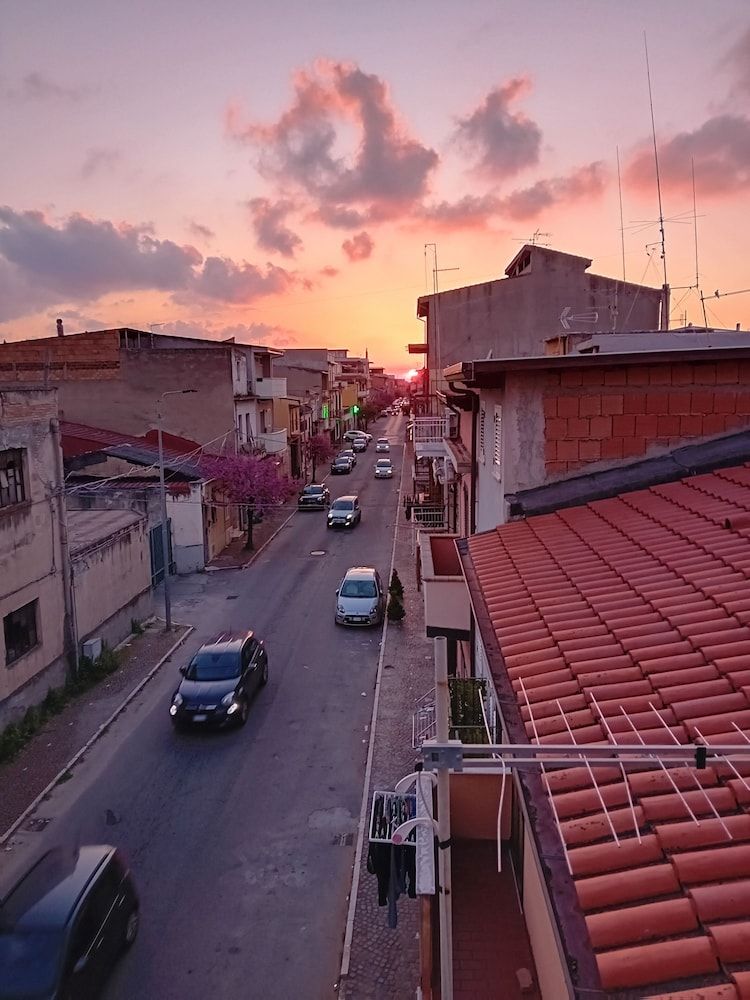B&b EmaNik Family Room, City View, Tower 14