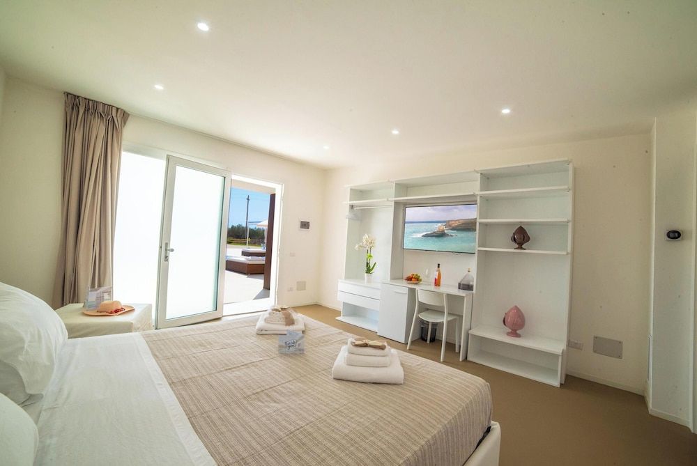 Family Room, Multiple Bedrooms (Agricola Chiani 1 Triple  Relax&Pool)