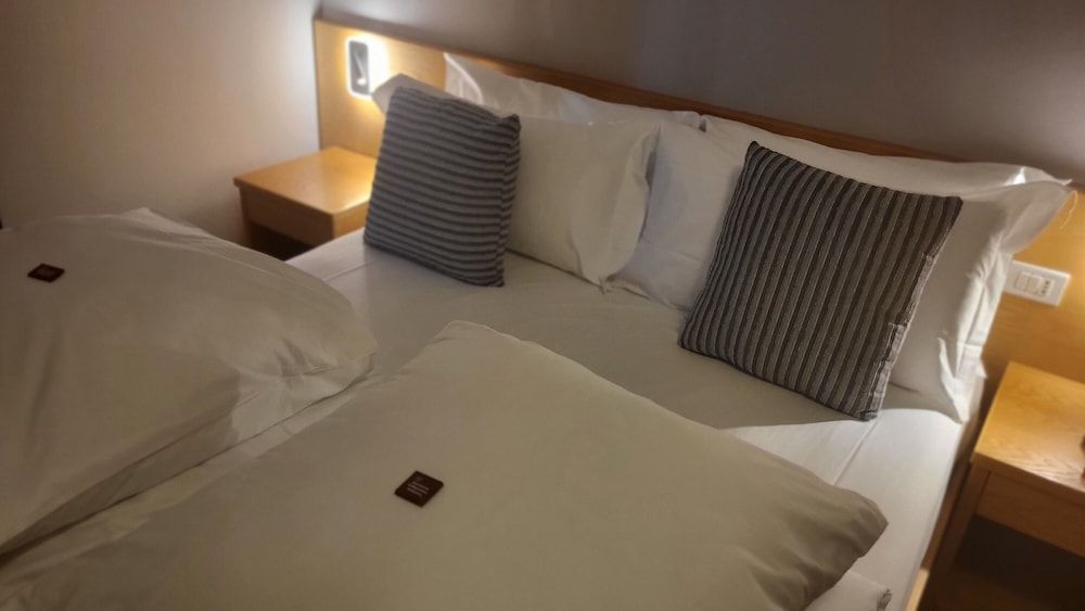 Economy Double Room, Balcony, Courtyard View