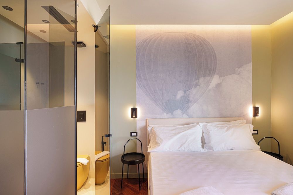 Uefio - Boutique Stay Deluxe Double Room, Lake View 4