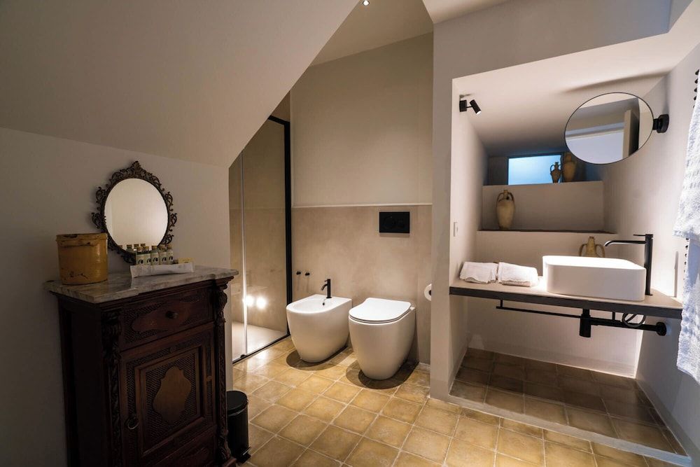 Castellett Dimora di Famiglia Luxury Double Room, Balcony, Hill View 16