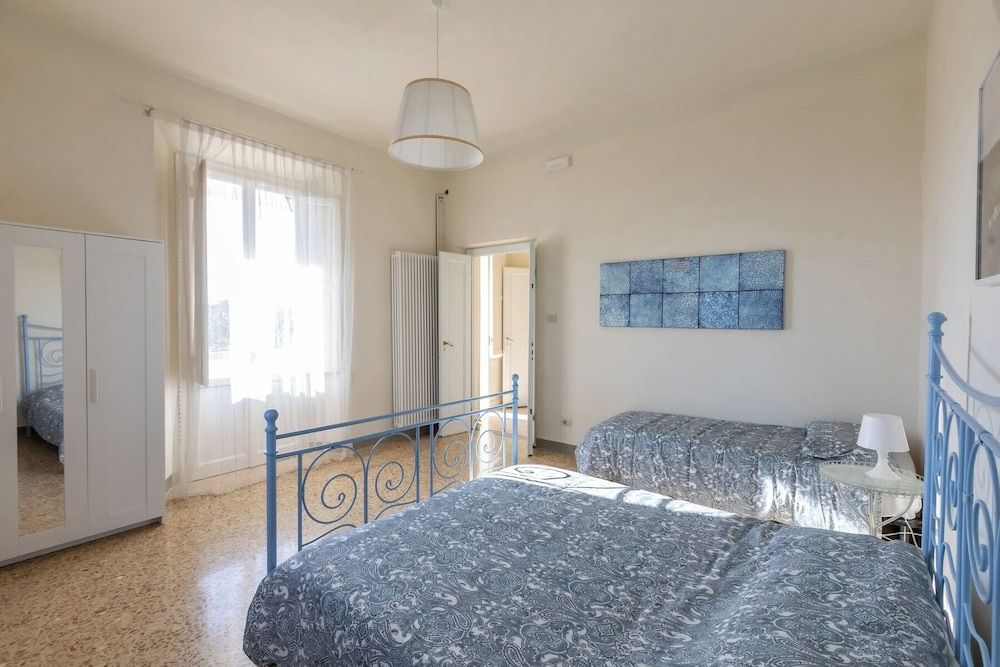Villa, Garden View