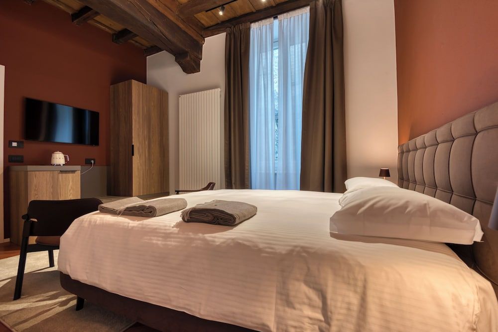 Le Torri Suites Comfort Double Room 7
