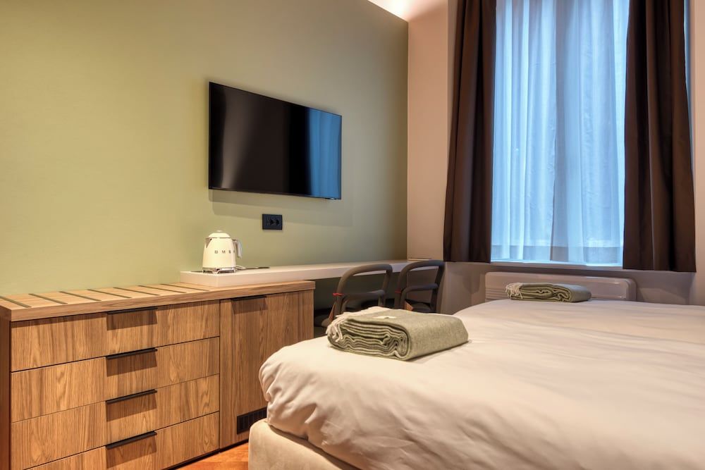 Le Torri Suites Classic Twin Room, Courtyard View 7