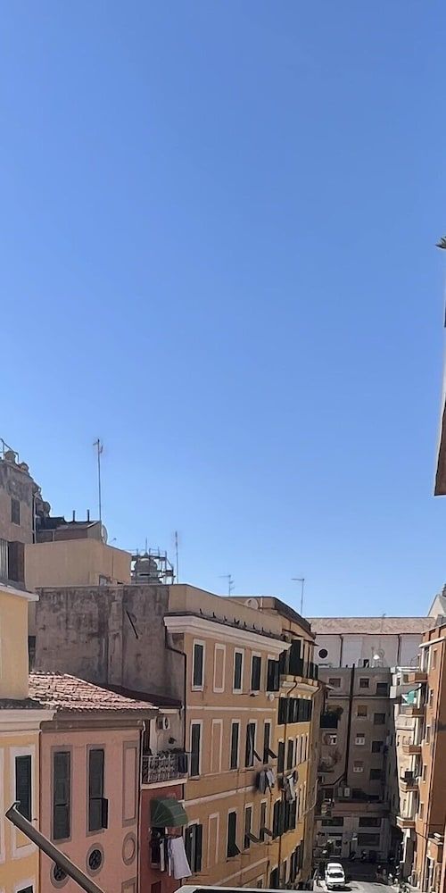 Casa Dharma Guest House Deluxe Double or Twin Room, City View 7