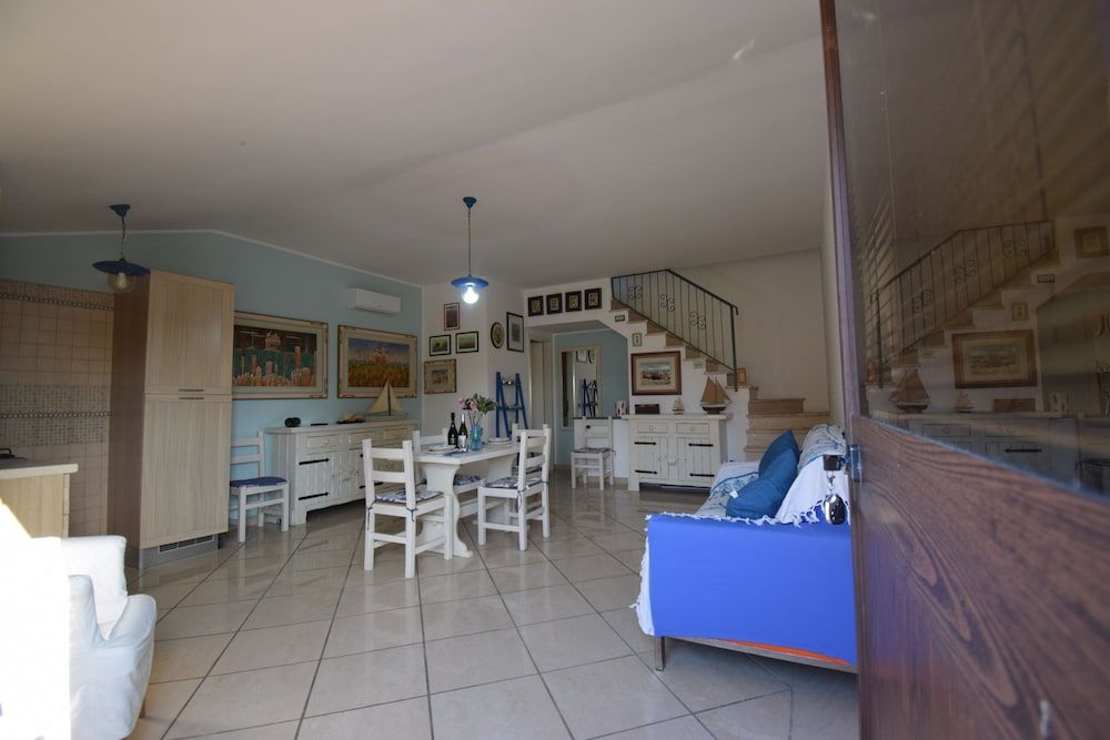 House, Patio