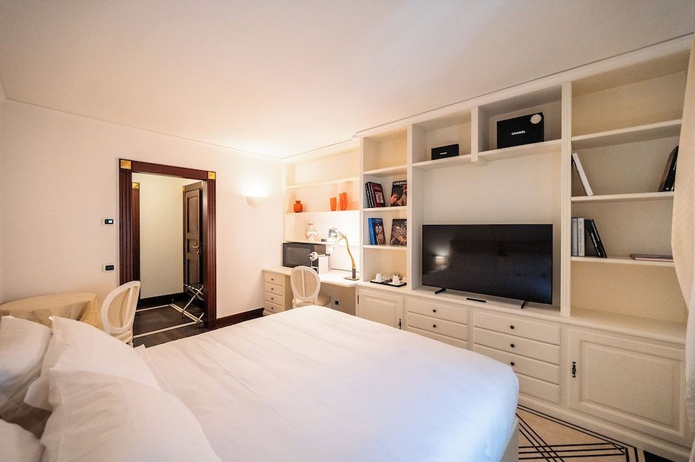 Palazzo Porta Picta Standard Double or Twin Room 8