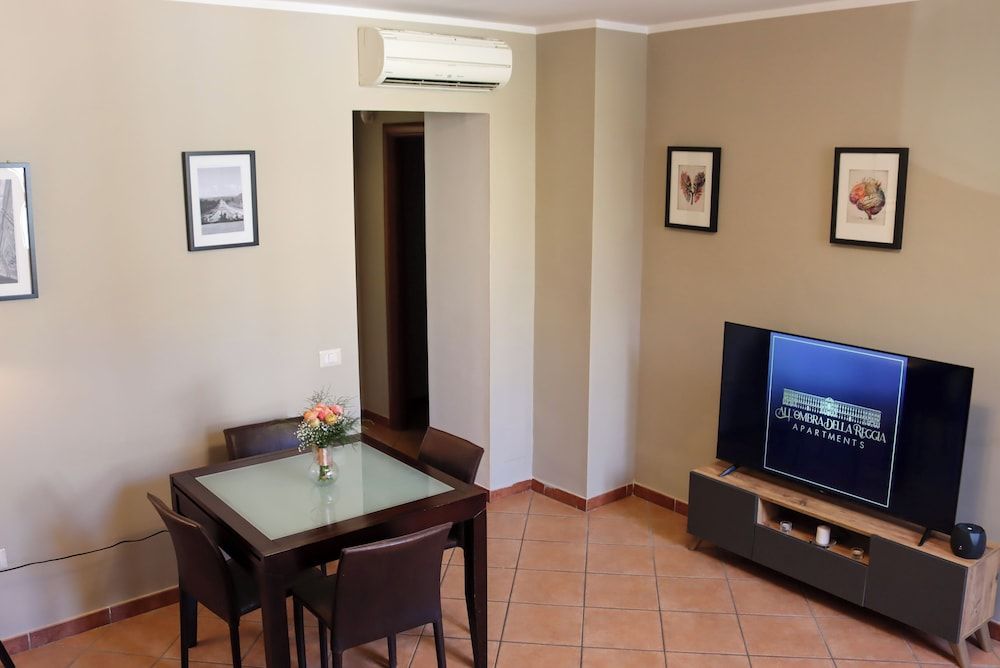 All'Ombra Della Reggia Apartment, 2 Bedrooms 21
