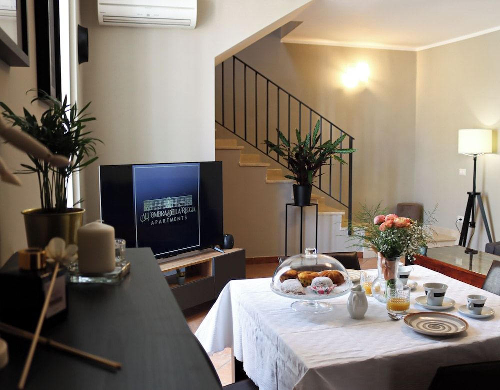 All'Ombra Della Reggia Apartment, Balcony 12