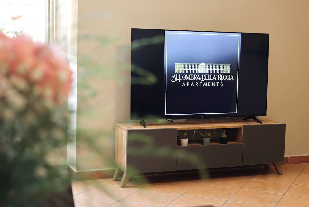 All'Ombra Della Reggia Apartment, Balcony 11