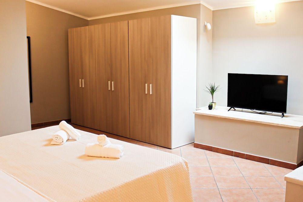 All'Ombra Della Reggia Apartment, Balcony 2