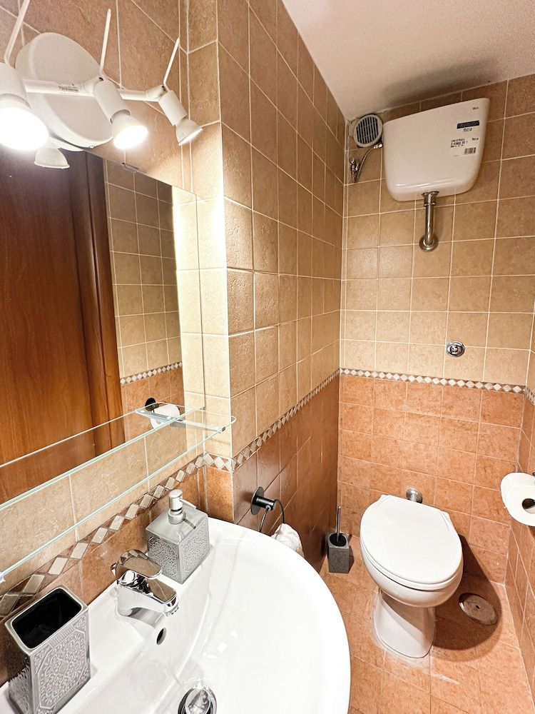 All'Ombra Della Reggia Apartment, 2 Bedrooms 29