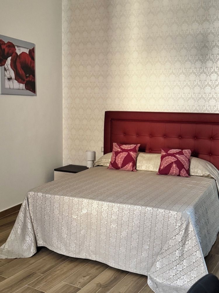 Cavour Luxury Rooms Catanzaro Deluxe Double or Twin Room, 1 Bedroom 8