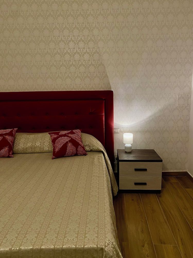 Cavour Luxury Rooms Catanzaro Deluxe Double or Twin Room, 1 Bedroom 2