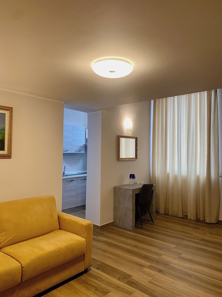 Cavour Luxury Rooms Catanzaro Deluxe Studio Suite 2