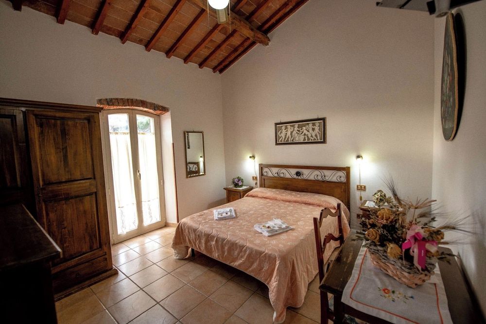 Agriturismo Le Giuncaine Double or Twin Room