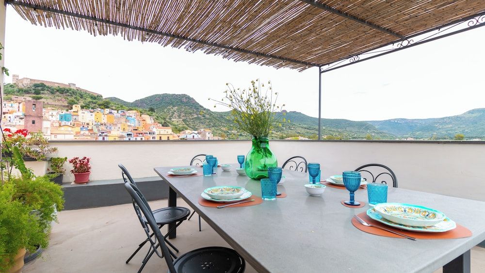 Bosa Eye House 1873 Luxury Room, River View 13