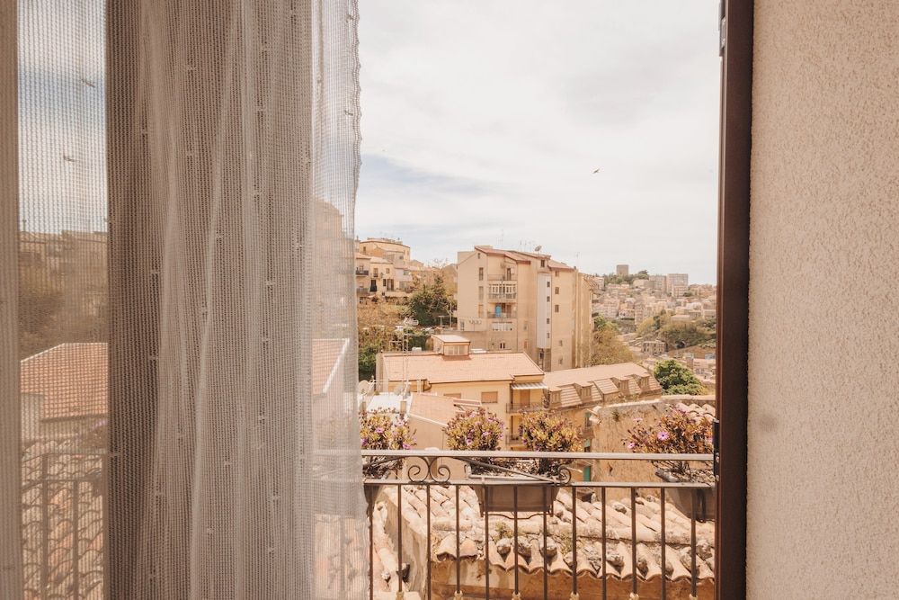 La Casa di Pinocchio Deluxe Double Room, Balcony, City View 3