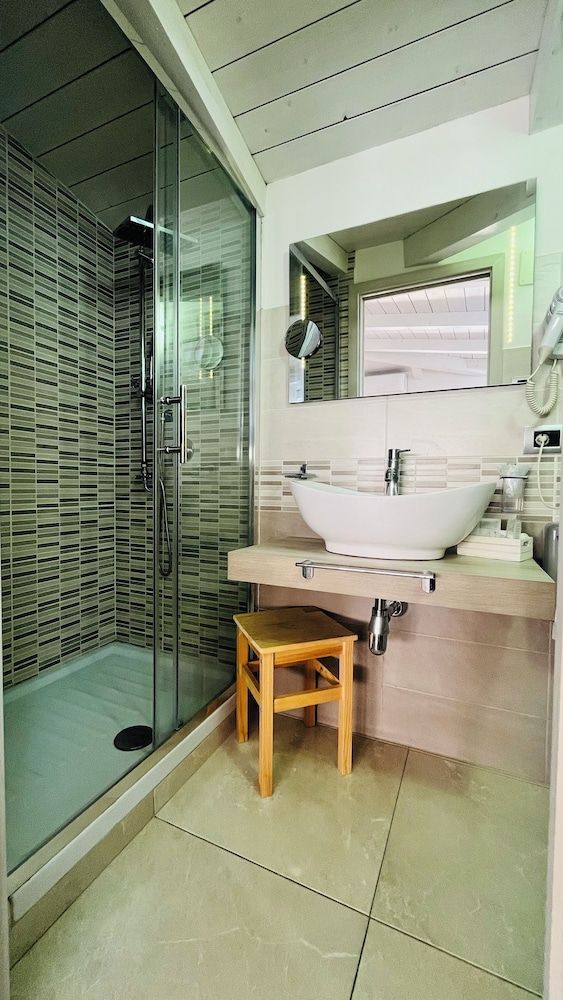 La Meridiana - Centro Storico Pizzo Comfort Triple Room, City View 9