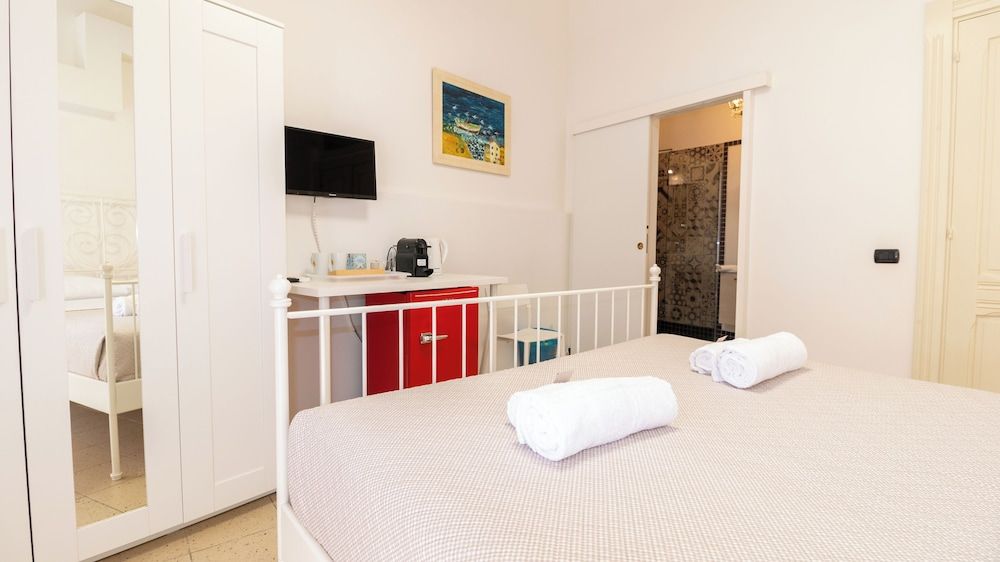 Juighissa Leonora Affittacamere Deluxe Room, Courtyard View 2