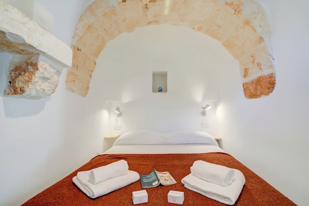 Family Villa, Multiple Bedrooms, Mountainside (Dimora Tra Gli Ulivi With Private)