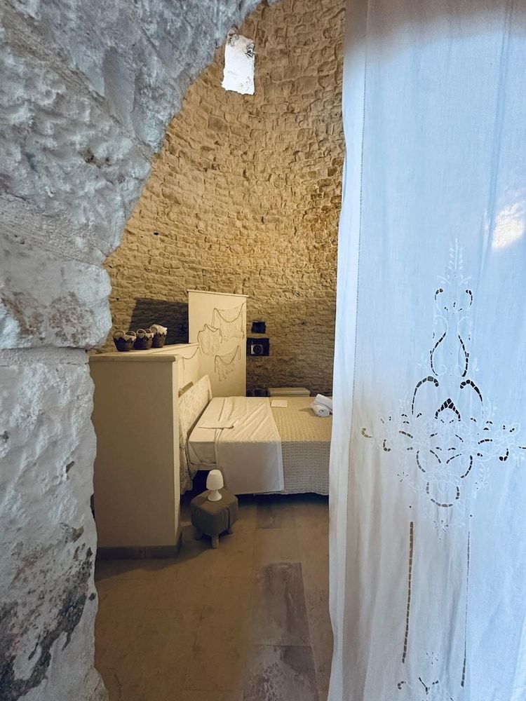 Giardino dei Trulli Tenute Trullo 3 2