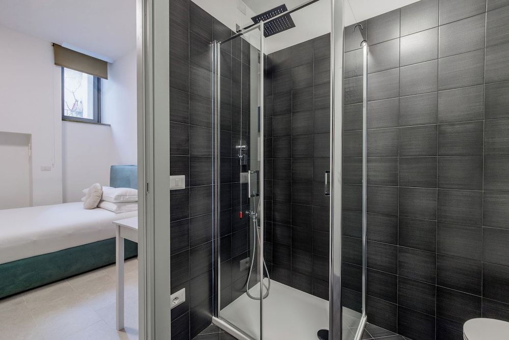 Basco Guest House Deluxe Double Room, Private Bathroom, City View 12