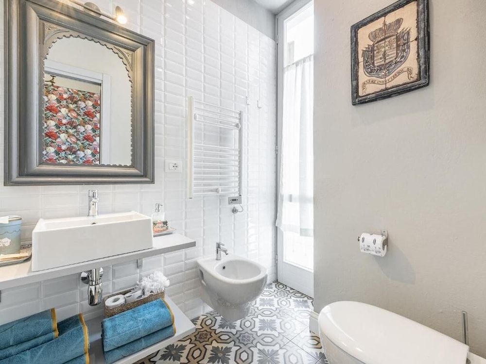 GUESTHOUSE 73 Comfort Double Room, Balcony, City View 11