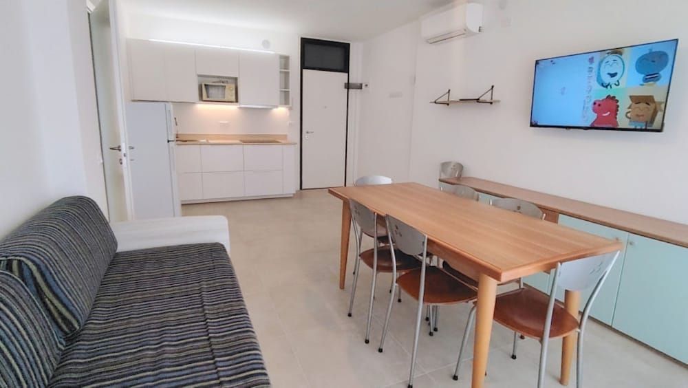 Apartment, 2 Bedrooms, Balcony, City View