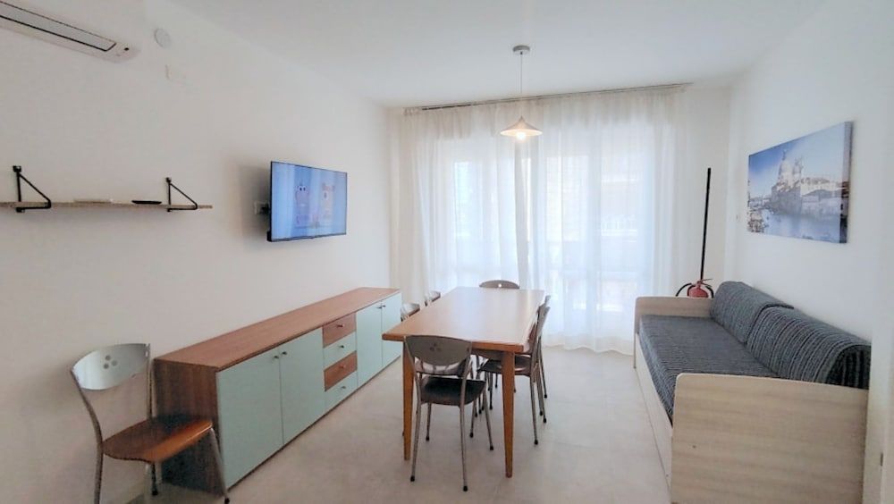 Apartment, 2 Bedrooms, Balcony, City View