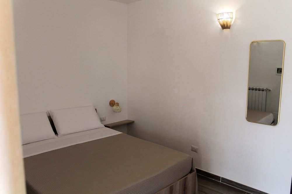 Tenuta Petra Chiara -Apulian Country B&B Classic Double Room, Patio, Garden View 6