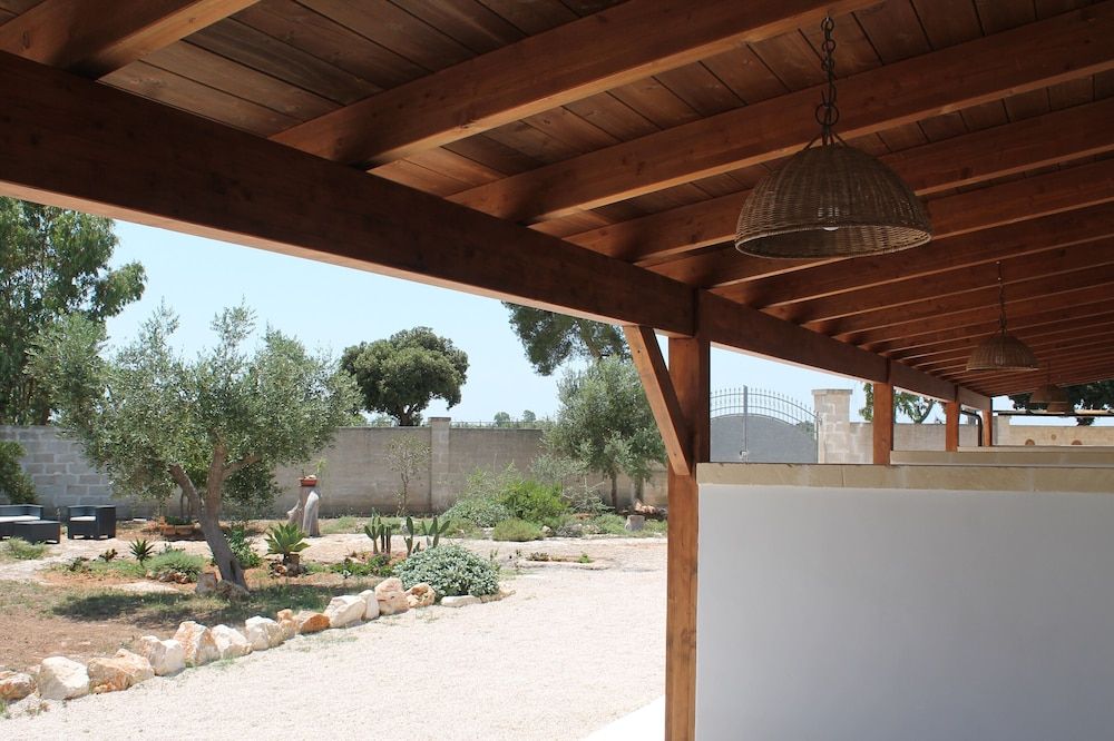 Tenuta Petra Chiara -Apulian Country B&B Classic Quadruple Room, Patio, Garden View 3
