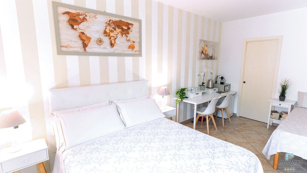 Standard Studio, Kitchenette