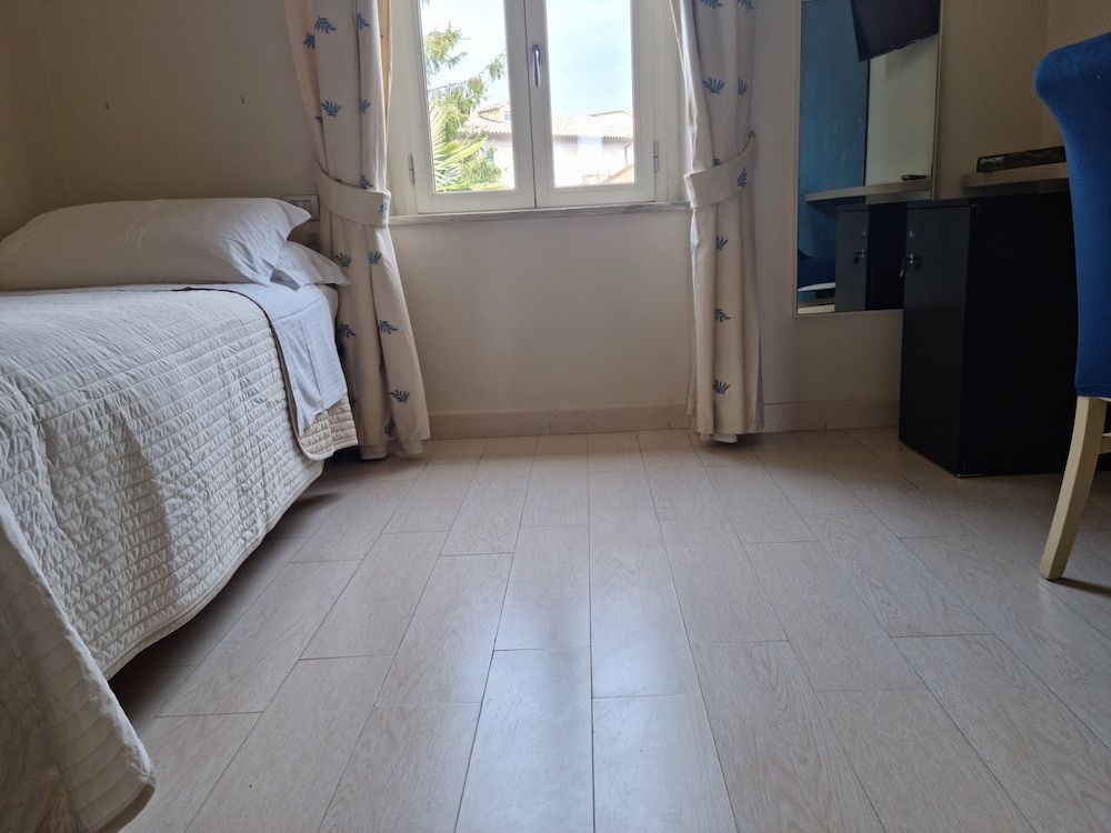 Hotel Virgilio Single Room 3