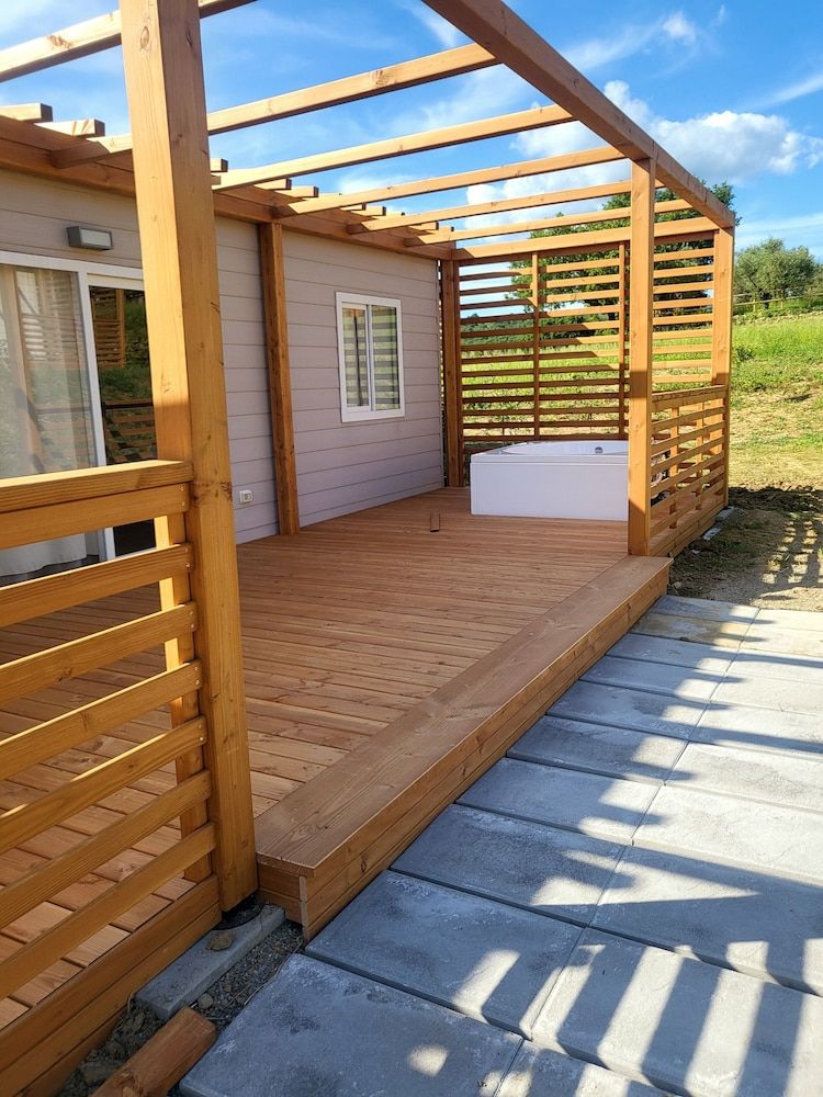 VioVillas Agriturismo Glamping Arezzo Bungalow, 1 Double Bed with Sofa bed, Courtyard Area 4