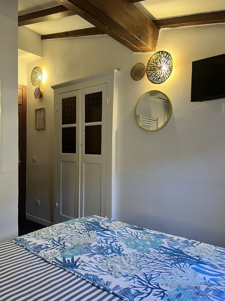 Lerici Charme Junior Room, City View 2