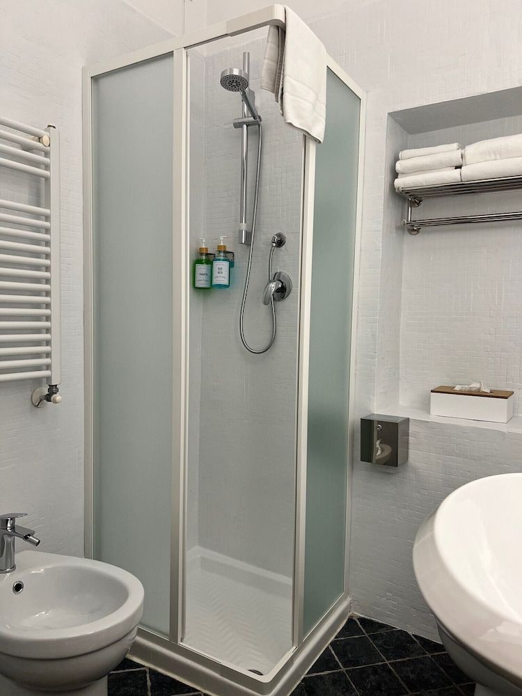 Lerici Charme Classic Double or Twin Room, Courtyard View 5