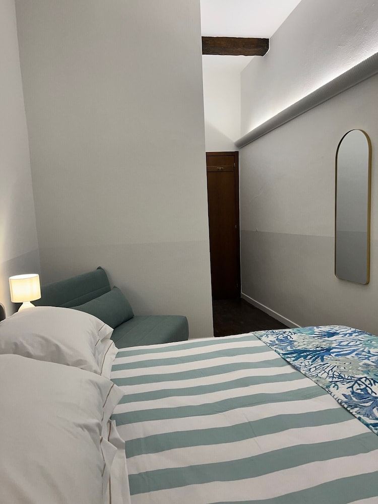 Lerici Charme Classic Double or Twin Room, Courtyard View 3