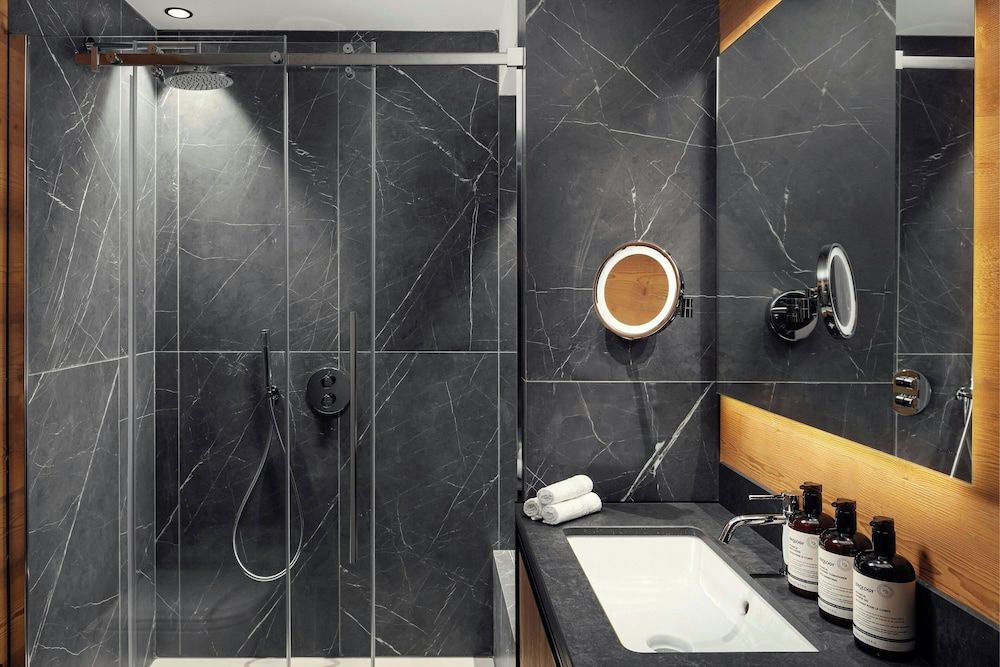 Le Géant, Courmayeur, Apartments By Marriott Bonvoy Apartment, 1 Double Bed, Balcony 6