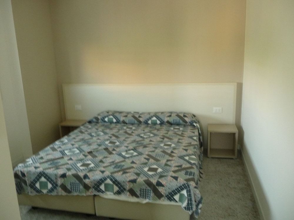 Apartment, 2 Bedrooms, Partial Sea View