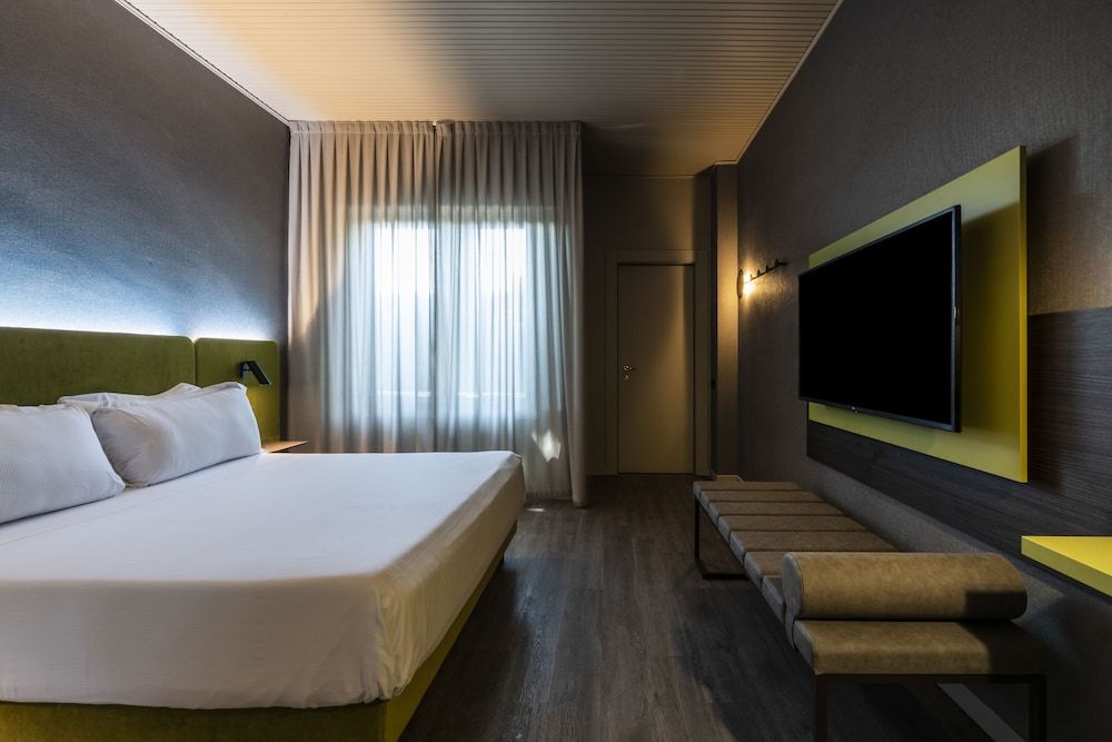 MEALBA HOTEL Suite & Pool Double Room 11