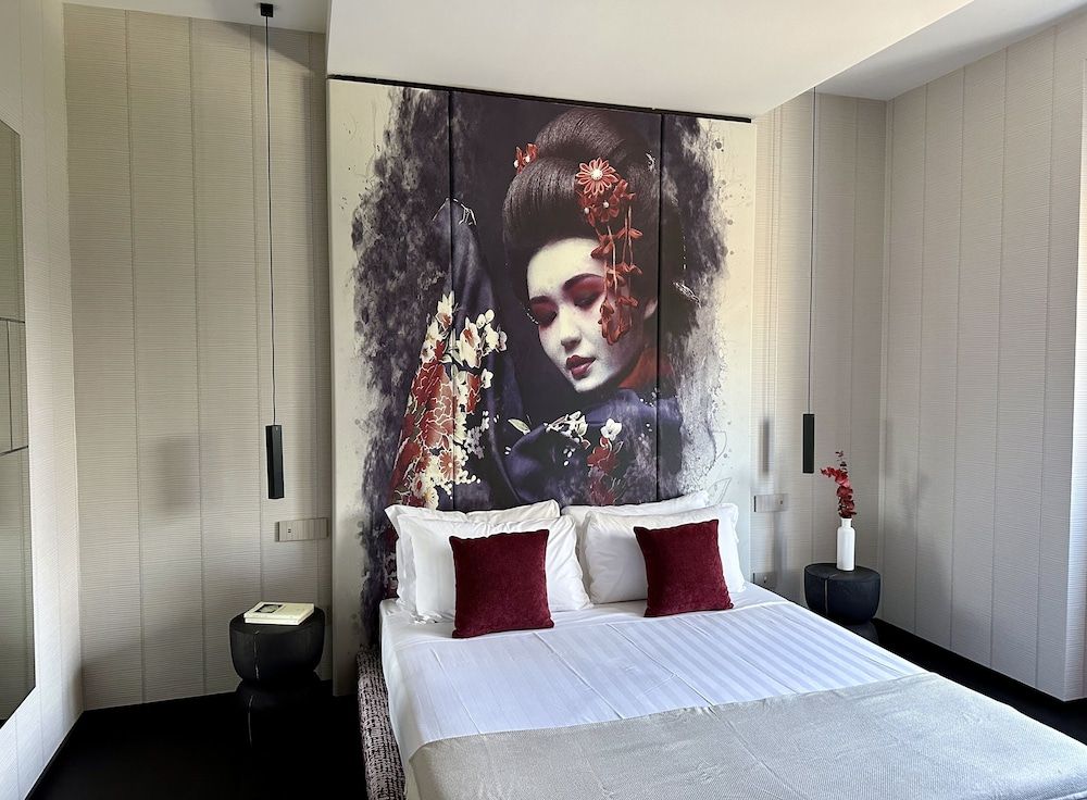 MEALBA HOTEL Suite & Pool Junior Suite, 1 King Bed with Sofa bed 11