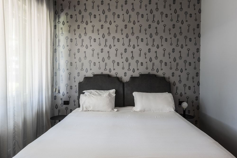 MEALBA HOTEL Suite & Pool Triple Room 3