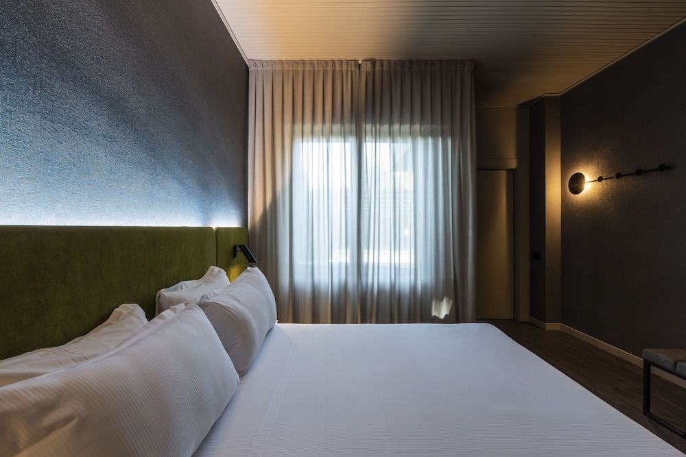 MEALBA HOTEL Suite & Pool Double Room 3